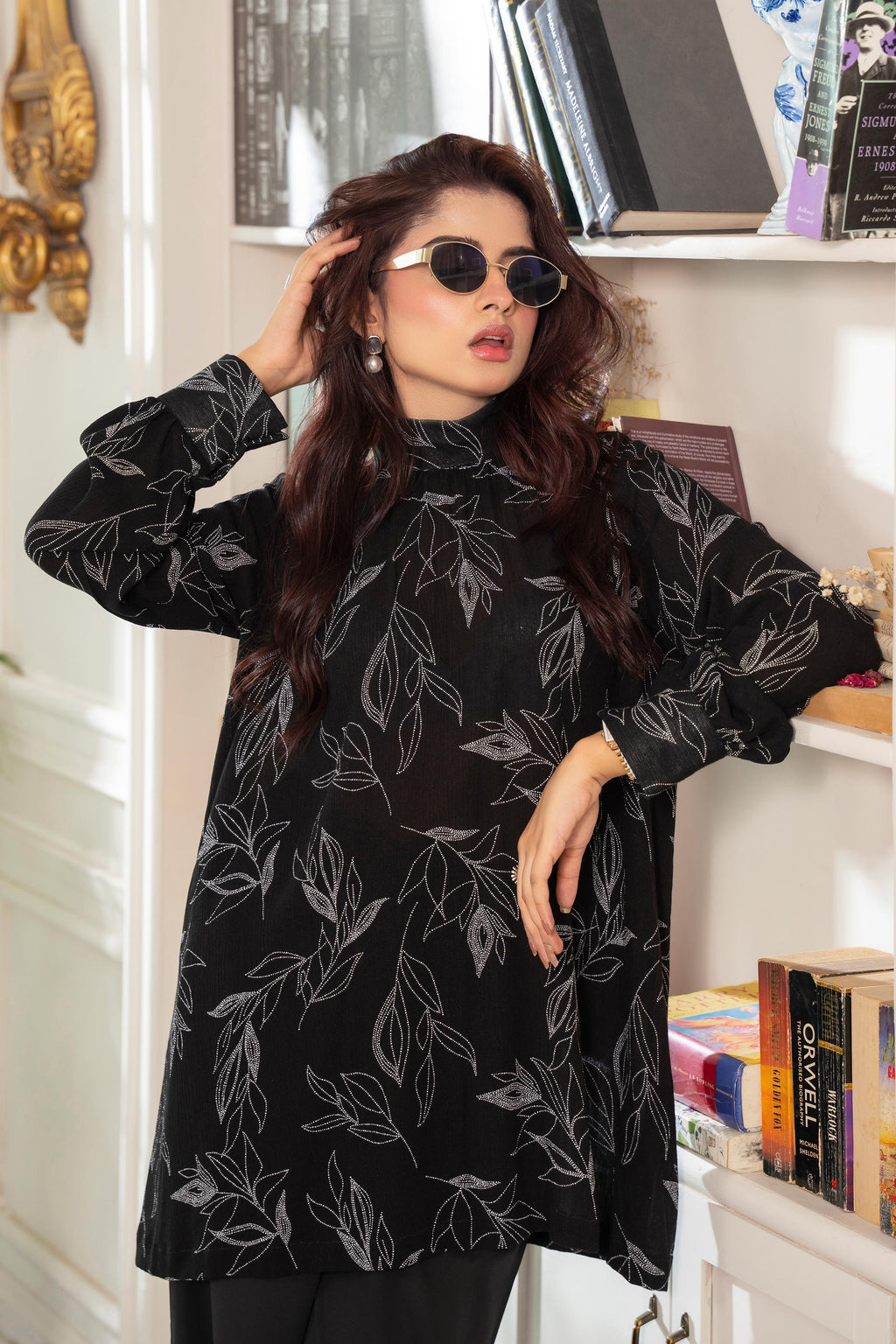 2PC-Black Leaf-Print