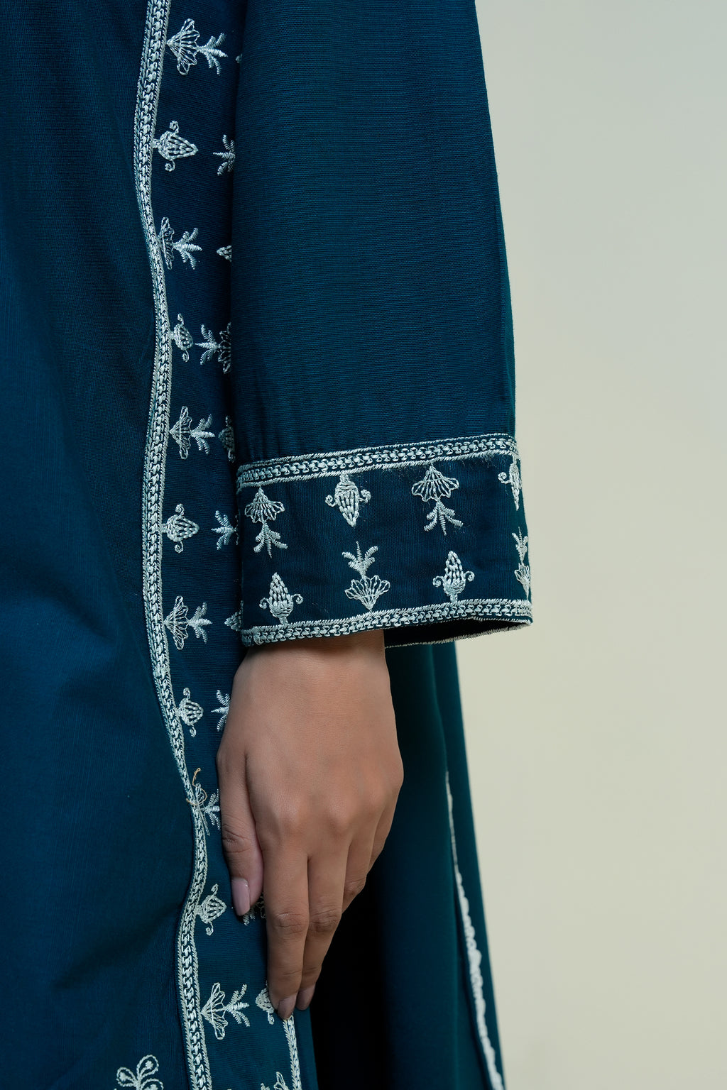 3PC-Lumin Embroidered